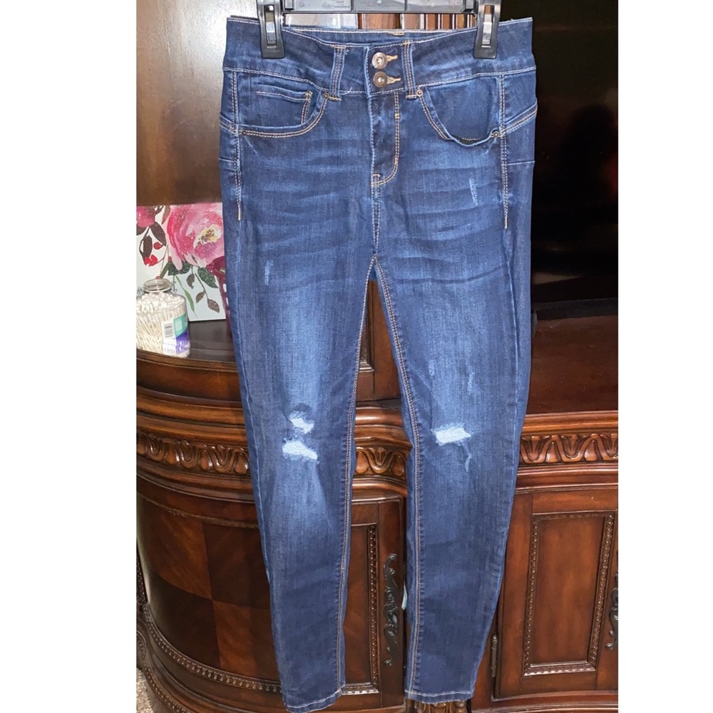 dark blue jeans